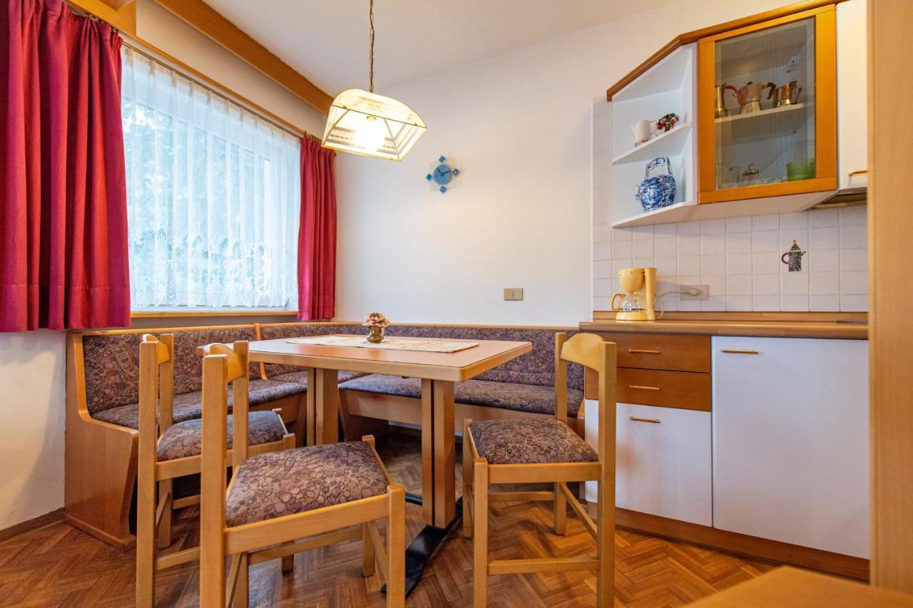 Apartments Jasmin Selva di Val Gardena Bagian luar foto