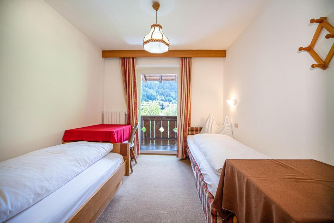 Apartments Jasmin Selva di Val Gardena Bagian luar foto