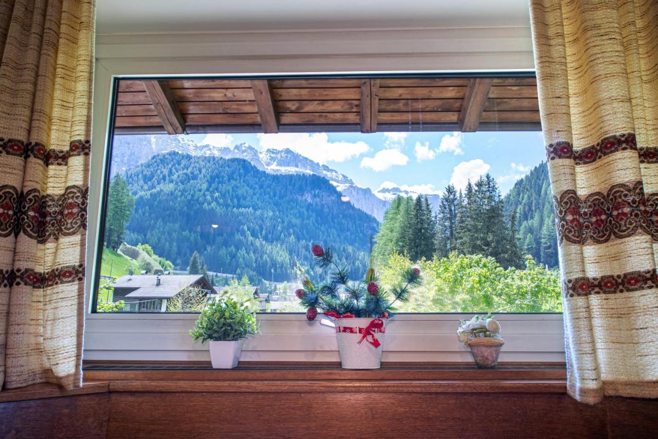 Apartments Jasmin Selva di Val Gardena Bagian luar foto